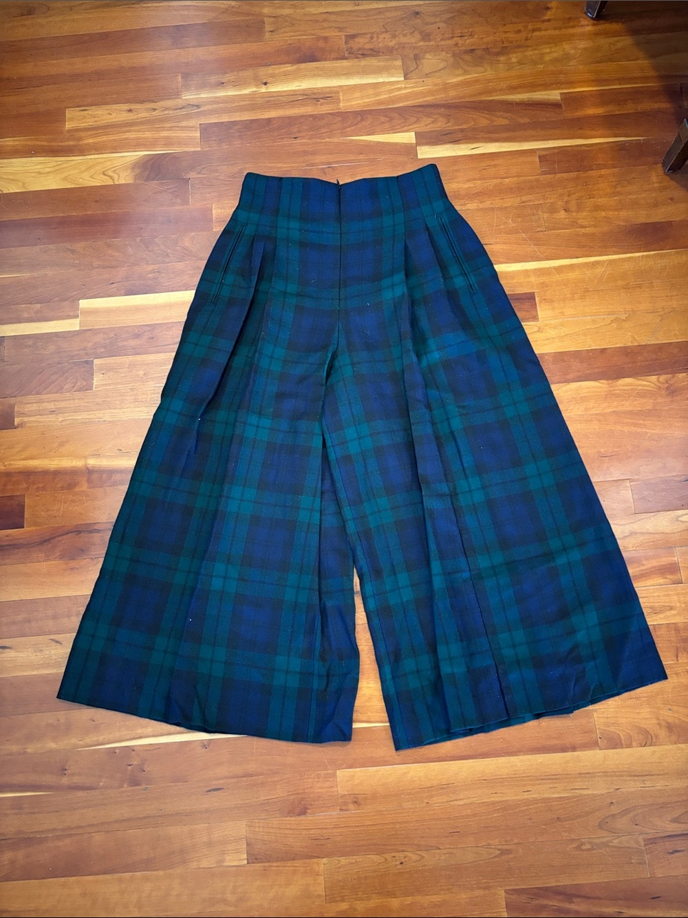 ✨ RARE VINTAGE ESCADA BY MARGARETHA LEY BLACK WATCH PLAID CULOTTES ✨